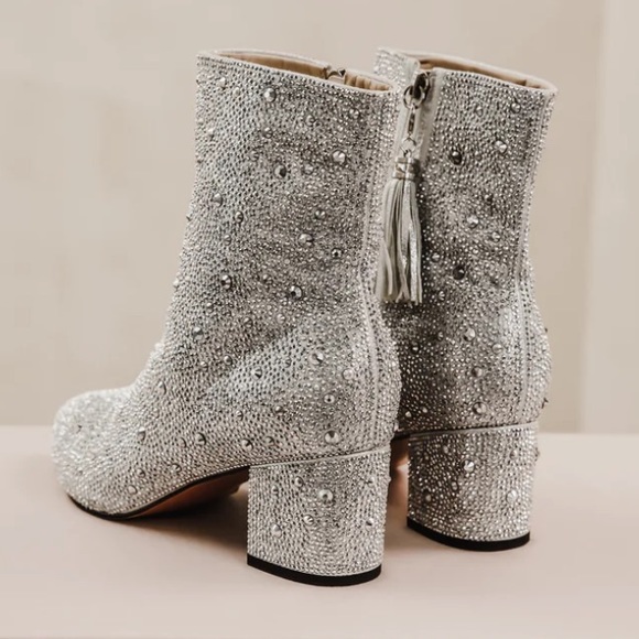 HEIRLOOM Bridal Boots Size 9 - Picture 5 of 10